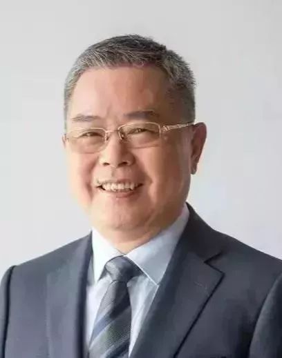 李扬：稳步防控疫情时要防经济过度衰退，政策取向是让灯亮着